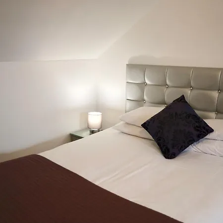 Brighton Inn Boutique Guest Accommodation-2