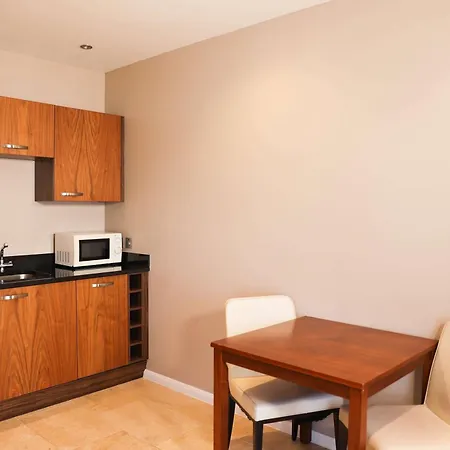 Doubletree By Hilton Milton Keynes-2