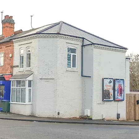 Kunda House Bearwood-2