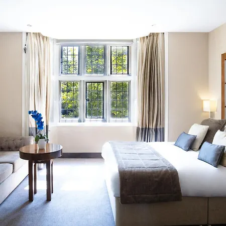 Rochester Hotel By Blue Orchid-2