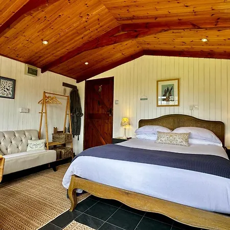 The Cider Shed Bed And Breakfast-3