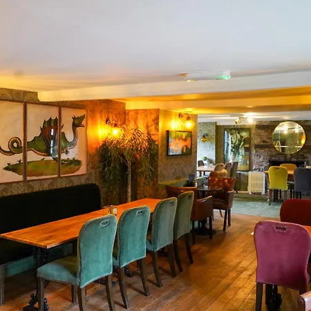 The Bluebell Country Inn, Crickhowell-2