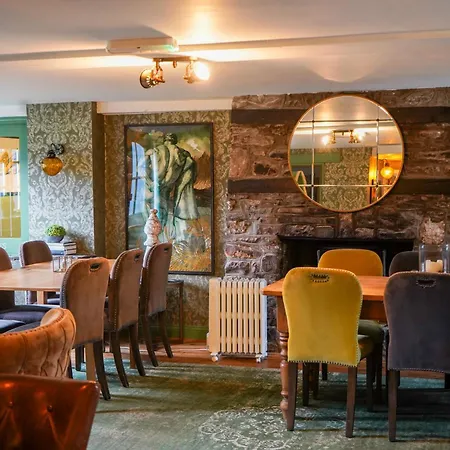 The Bluebell Country Inn, Crickhowell-3
