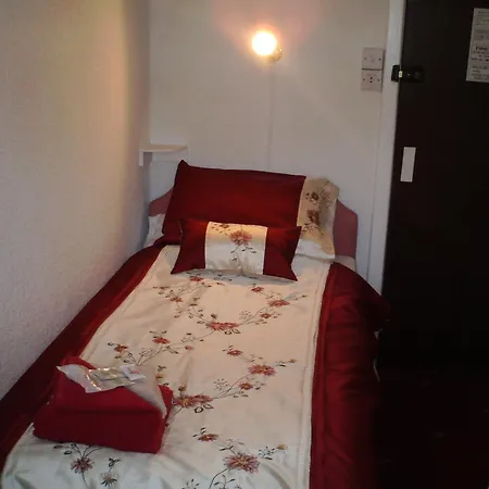 Oban House-3