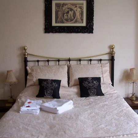 The Carmen Guesthouse (Adults Only)-3