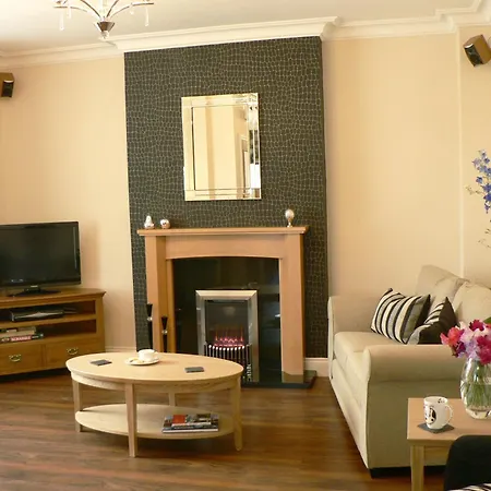 Ashberry Guest House-3