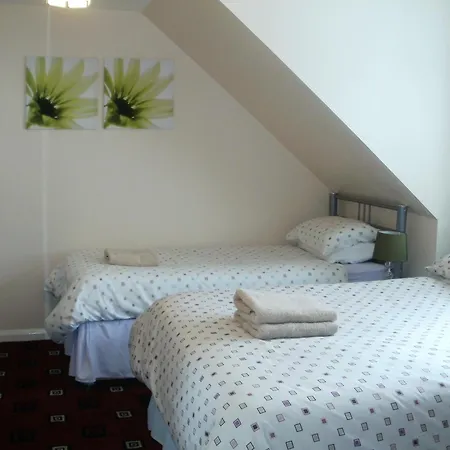 London Heathrow Guesthouse-3