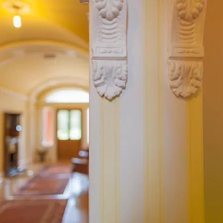 Woodland House Hotel-3