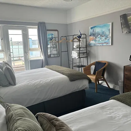 The Yacht Inn-2