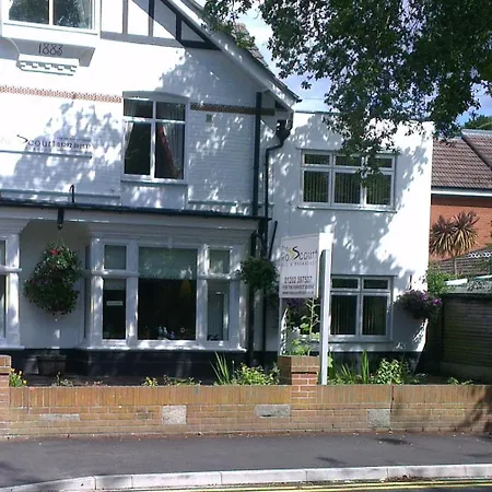 The Rosscourt Hotel (Adults Only)-2