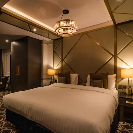 Seven Hotel-2