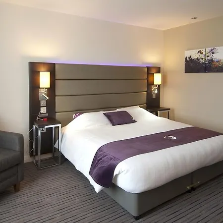 Premier Inn Bridgwater-3