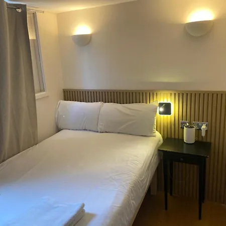 Exhibition Court Hotel 4-3