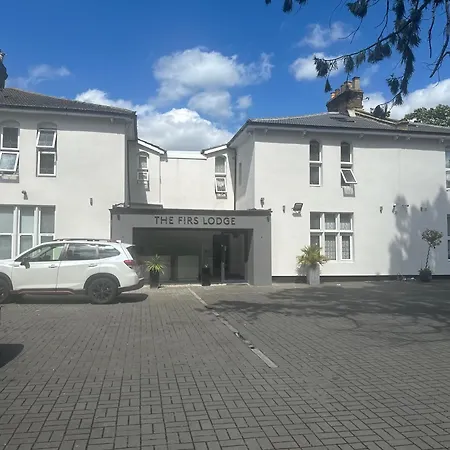 Oyo Firs Lodge London Heathrow-2