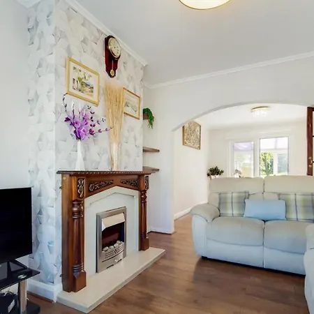 Eejs Charming London 6 Bedroom Home - With Large Garden-3