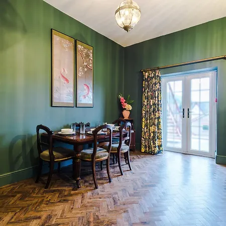 Russell Court By Orenda-Luxe-2