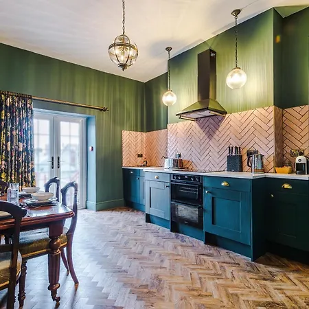 Russell Court By Orenda-Luxe-3