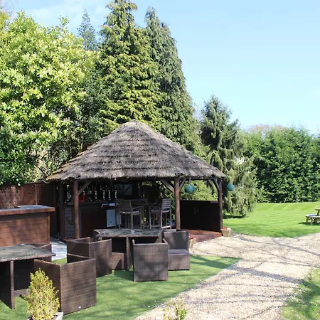 The Limes Country Lodge Hotel & Admiral Restaurant-2