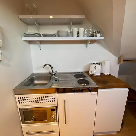 Cambridge Homehost - Loft Studio In Excellent Central City Location-3