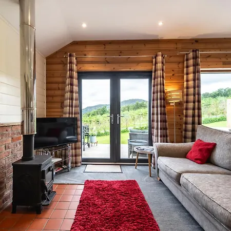 Kinnaird Woodland Lodges-2