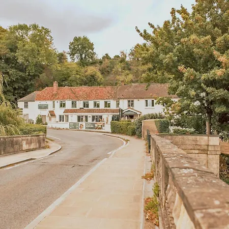 Shillingford Bridge Hotel-2