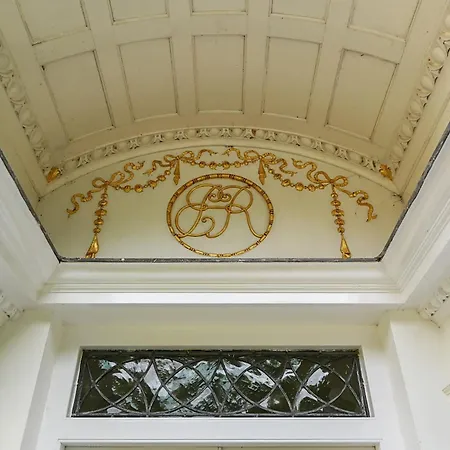 Saltcote Place-3