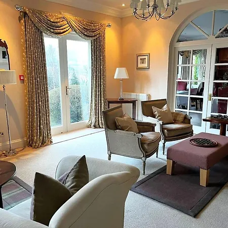 Loch Ness Lodge-2