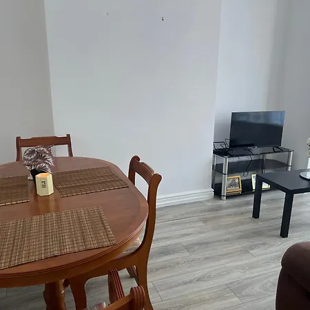 The Coral Guest House 1 Fratton Park Portsmouth-2