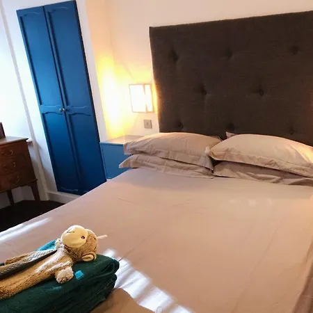 Boat House Super Suites-2