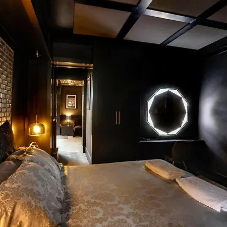 Legends Accomodation-3
