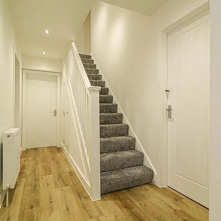 Wyndford Riverside House-2