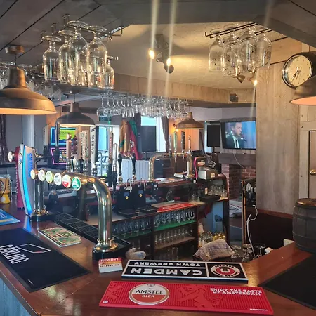 The Norfolk Arms-3