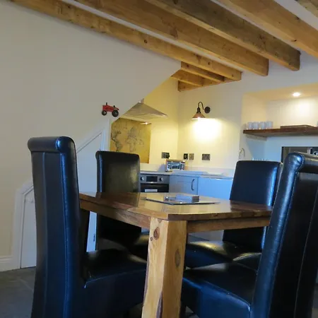 Farthing Cottage-3