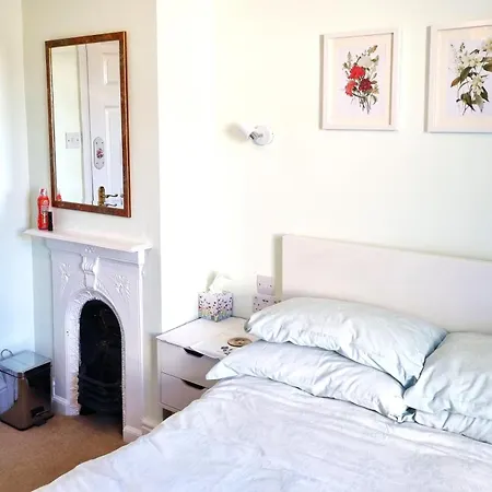 The Witterings Bed And Breakfast-2