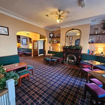 Rivelyn Hotel Bar & Restaurant-3