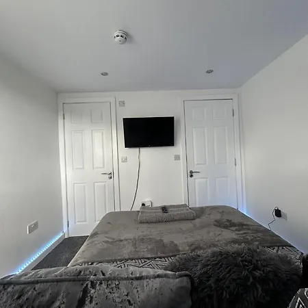 The Dugout - Double Room-3