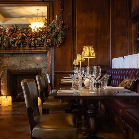 The White Hart - A Heartwood Inn-2