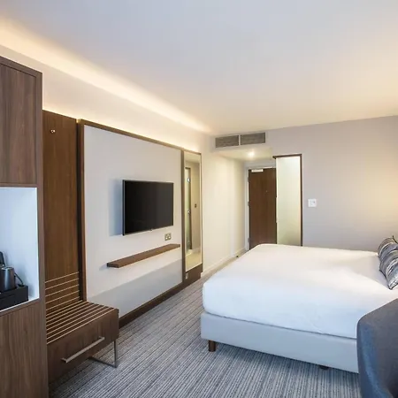 Courtyard By Marriott Edinburgh West-2