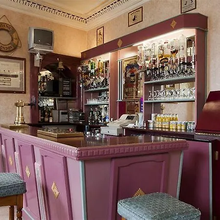 Waverley Hotel-3