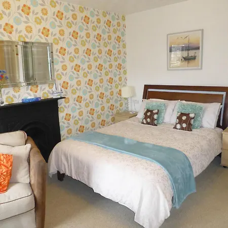 Bryn Derwen Guest House-3