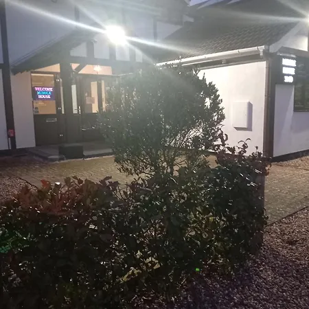 Middle House-3