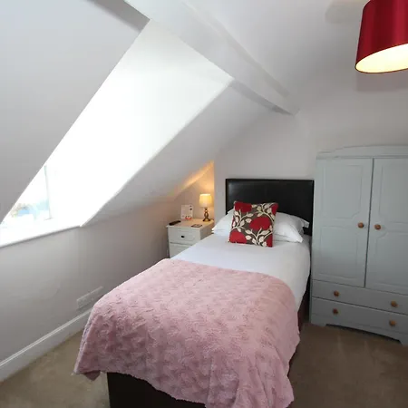 Fern Howe Guest House-2
