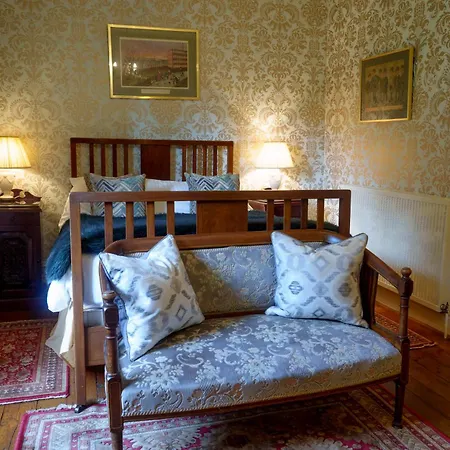 Harrisons Hall Bed & Breakfast-2