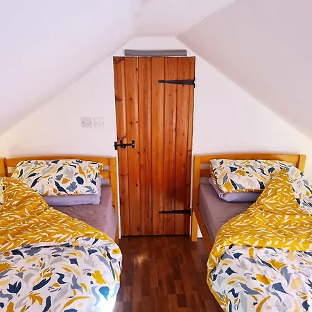 East Of Ipswich Bed And Breakfast - Private & Dorm Rooms Suffolk-3
