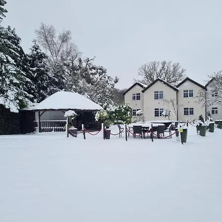 The Limes Country Lodge Hotel & Admiral Restaurant-3