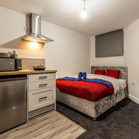 Comfortable Stay - Derby Road-3