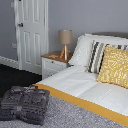 Townhouse @ Birches Head Road Stoke-3