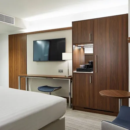 Courtyard By Marriott Oxford City Centre-2
