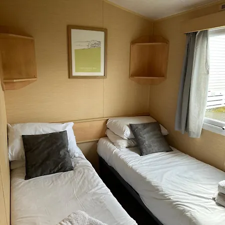 Newquay Bay Porth Caravan - 8 Berth-2
