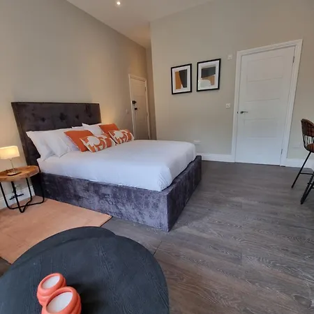The Ivy Apartments-3